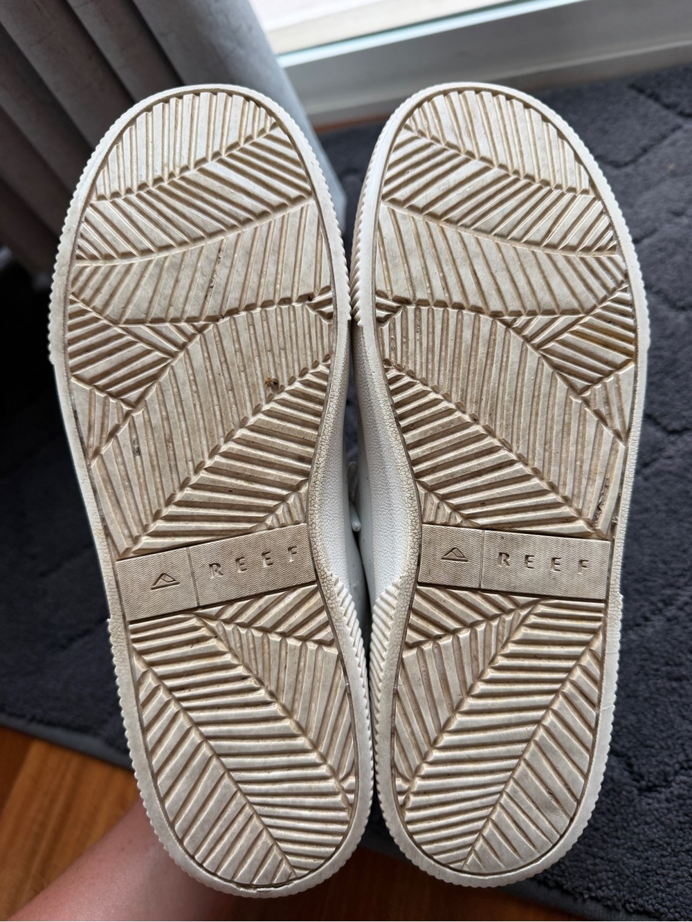 Women’s Reef Lay Day Sneakers Black and White size 9 1/2 - Picture 5 of 7